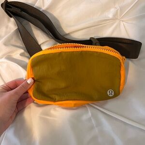 lululemon belt bag
